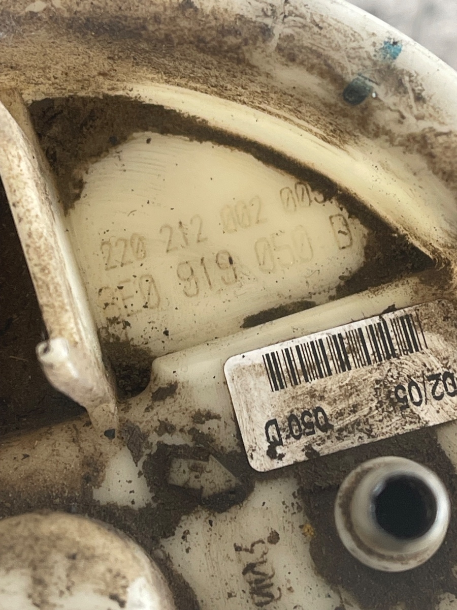 Pompa combustibil interna AUDI A4 II 8E2, B6 2000 - 2005 1.9TDI AVB 8E0919050D – foto 3