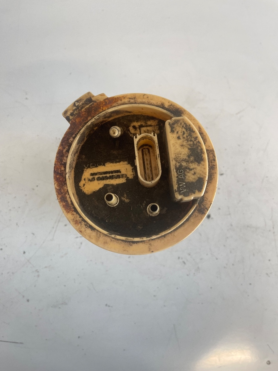 Pompa combustibil interna VOLKSWAGEN GOLF V 1K1 2003 - 2009 2.0BKD 1K0919050D – foto 2