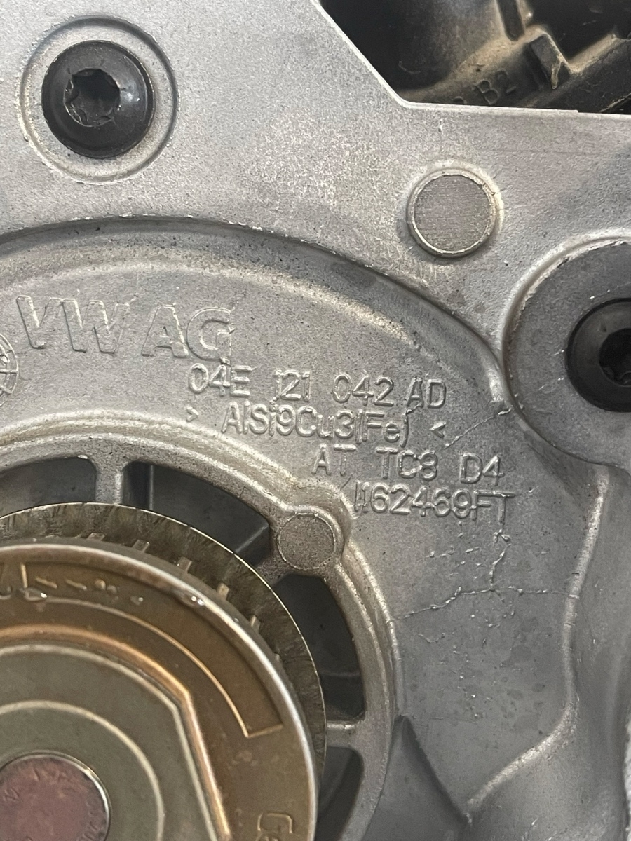 Pompa de apa cu corp termostat SKODA FABIA III Estate NJ5 2014 - > 1.0 TSI CHZB, DKLD 04E121042AD – foto 3