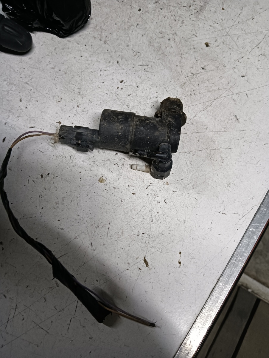 Pompita lichid parbriz  RENAULT LAGUNA II (BG0/1_) [ 2001 - 2007 ] – foto 2