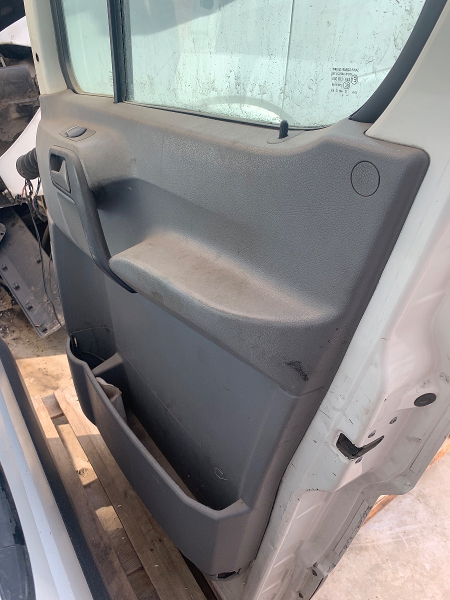 Portiera fata dreapta fata VOLKSWAGEN CRAFTER 30-35 Bus 2E_ 2006 - 2016 – foto 2