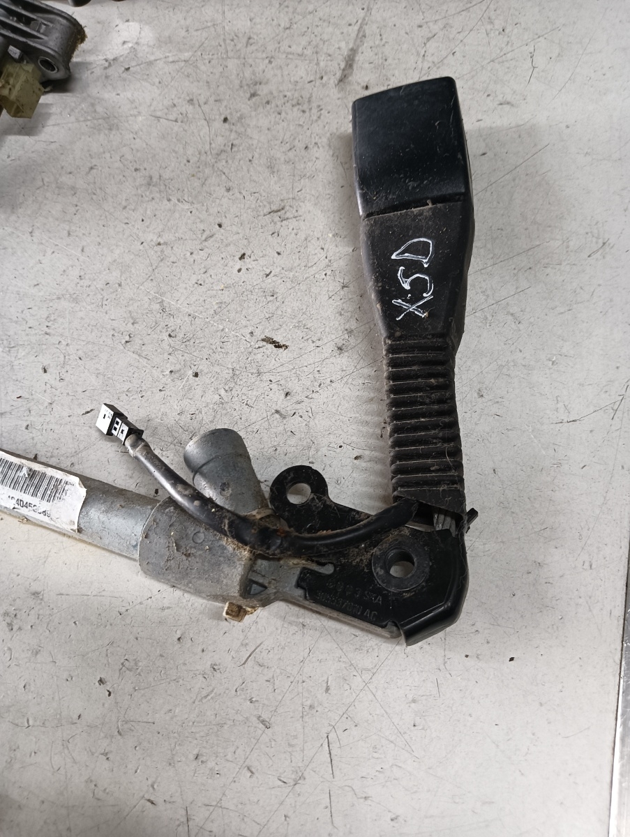 Pretensionare  dreapta fata BMW X5 II (E70) [ 2006 - 2013 ] – foto 2