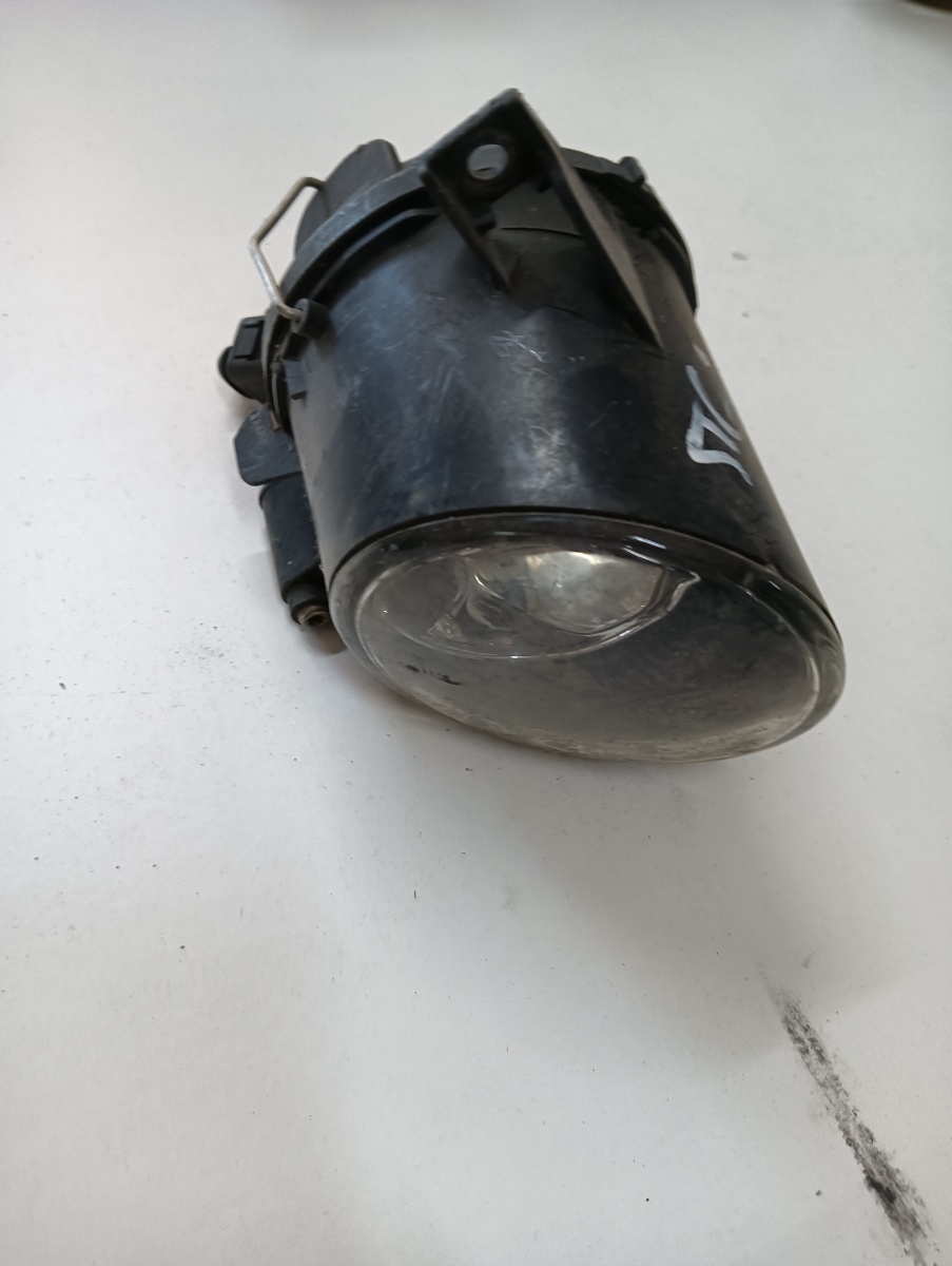 Proiector ceata stanga fata SEAT LEON II 1P1 2005 - 2013