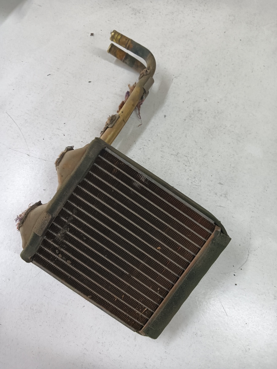 Radiator bord SUZUKI VITARA ET, TA, TD 1988 - 2000 1.6 1.6 G16A (8V) – foto 2