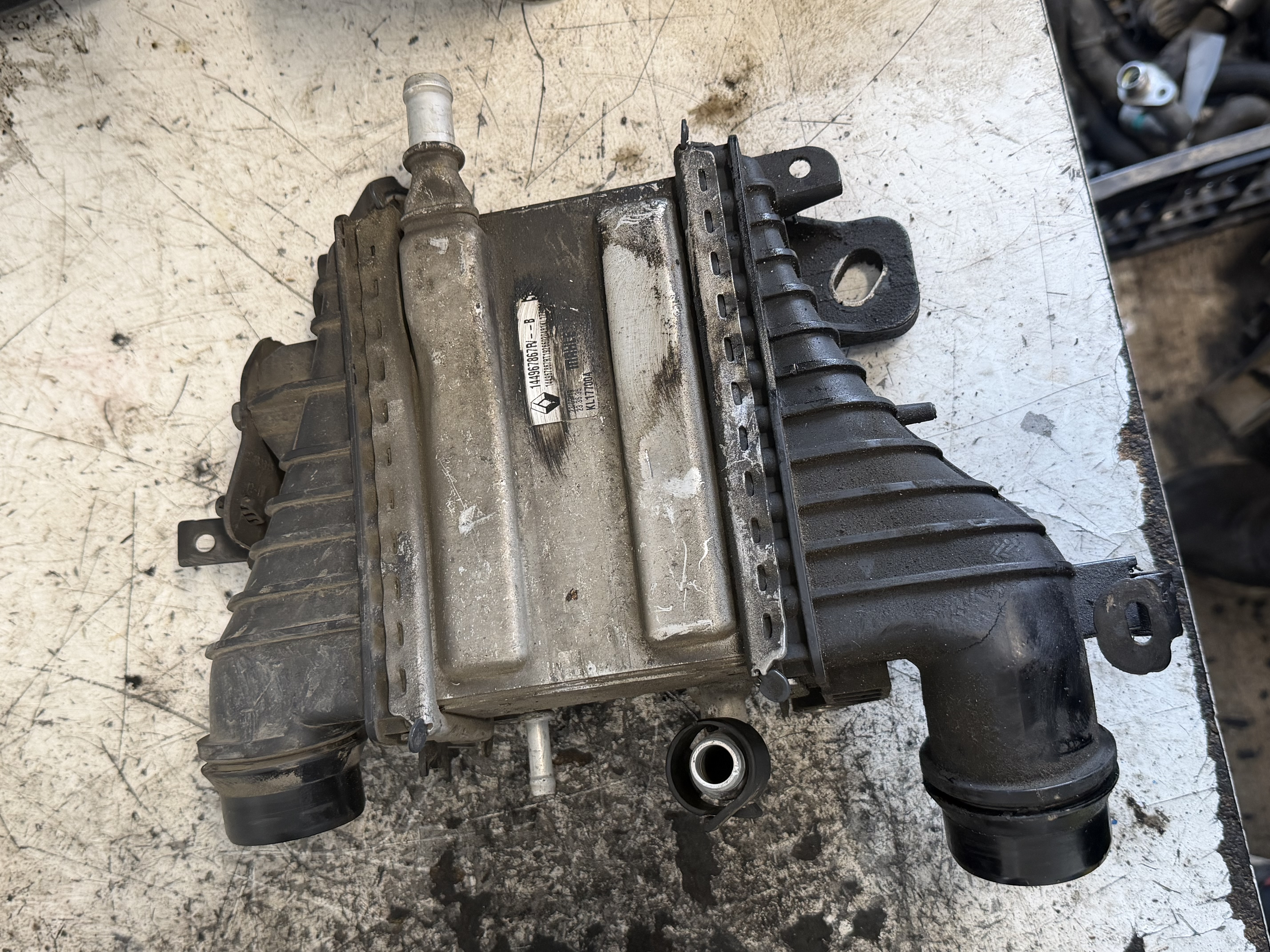 Radiator Intercooler Dacia Dokker 2022 1.5 dCi K9K-U8 EURO6 - cod: 144967867R – foto 3