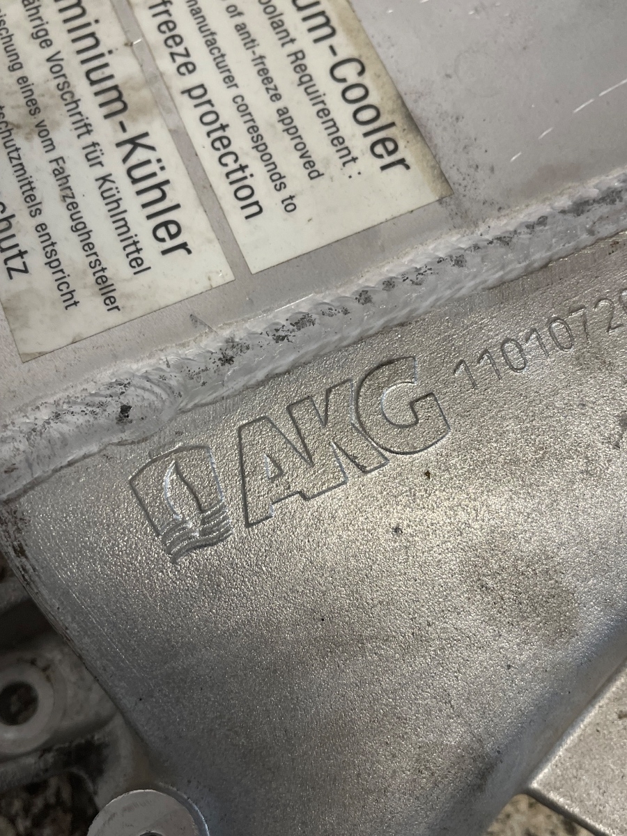 Radiator intercooler G30,G11,G12,G05,G06,G07 AKG 8575430 – foto 3