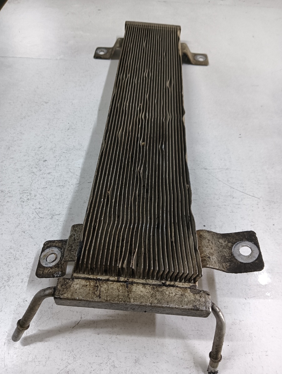 Radiator ulei termoflot VOLKSWAGEN TRANSPORTER V Box 7HA, 7HH, 7EA, 7EH 2003 - > 1.9 TDI BRS – foto 2