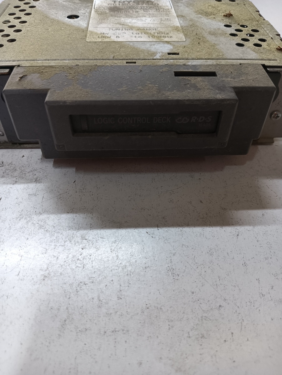 Radio/caseta TOYOTA PRIUS Saloon _W1_ 2000 - 2004 – foto 2