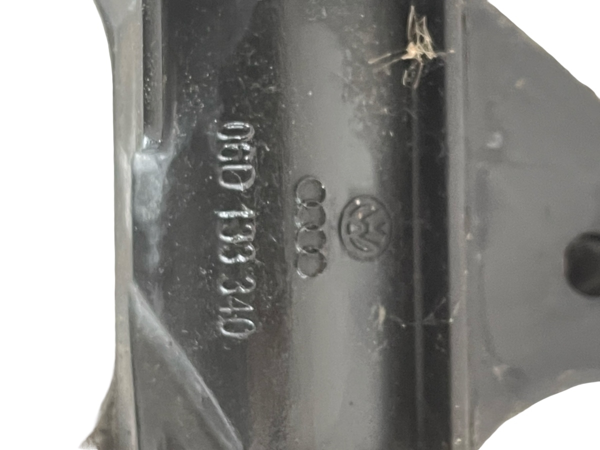 Rampa + 2 injectoare VOLKSWAGEN TOURAN 1T1, 1T2 2003 - 2010 2.0 FSI AXW 06D133340 – foto 4