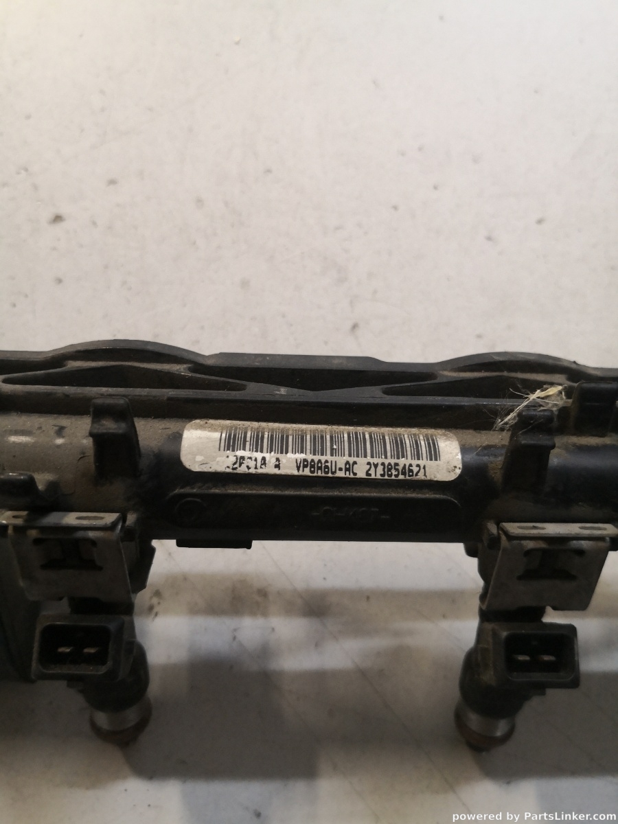 Rampa injectoare FORD FOCUS 3 1.6 benzina 92 KW cod PNDA – foto 2