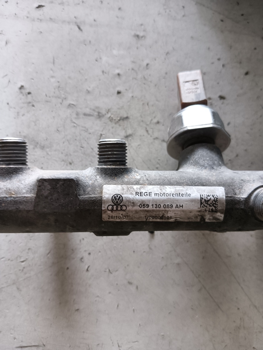 Rampa injectoare stanga VOLKSWAGEN TOUAREG (7LA, 7L6, 7L7) [ 2002 - 2013 ] V6 TDI (CASA, CASC) 176KW|240HP OEM 059130089ah – foto 2