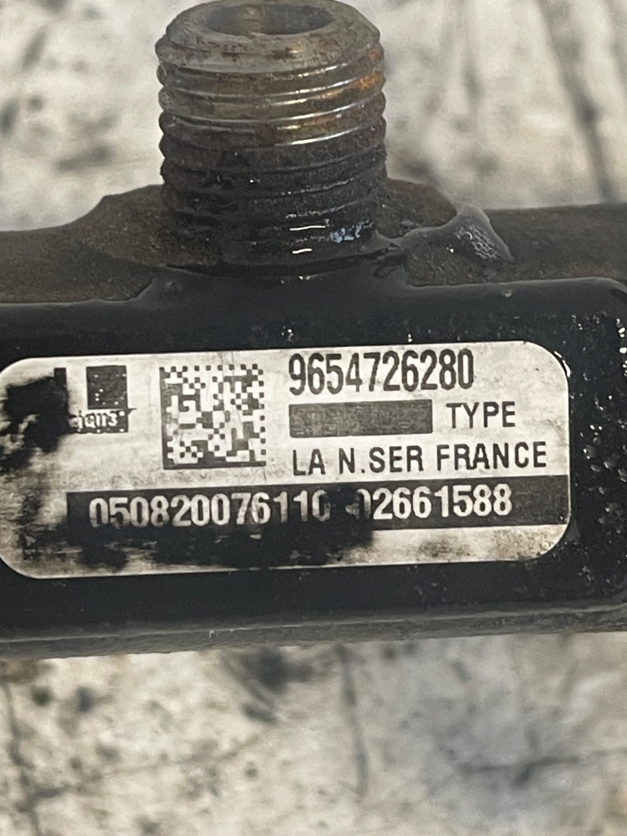 Rampa injectoare VOLVO V50 MW, 545 2003 - 2012 2.0D 9654726280 – foto 2