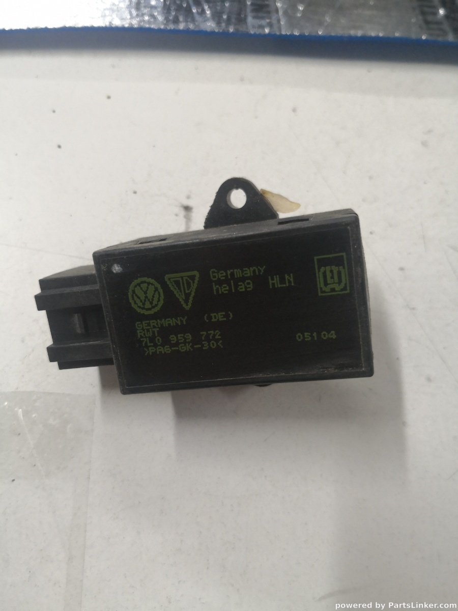 Releu modul incalzire scaun VOLKSWAGEN TOURAN (1T1, 1T2) [ 2003 - 2010 ] OEM 7l0959772