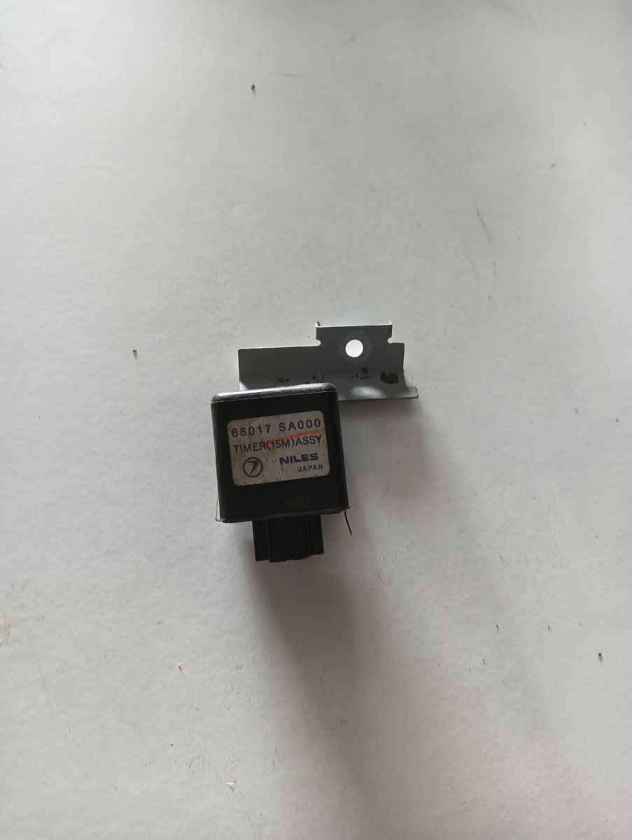 Releu SUBARU FORESTER II SG 2002 - 2012 88017sa000