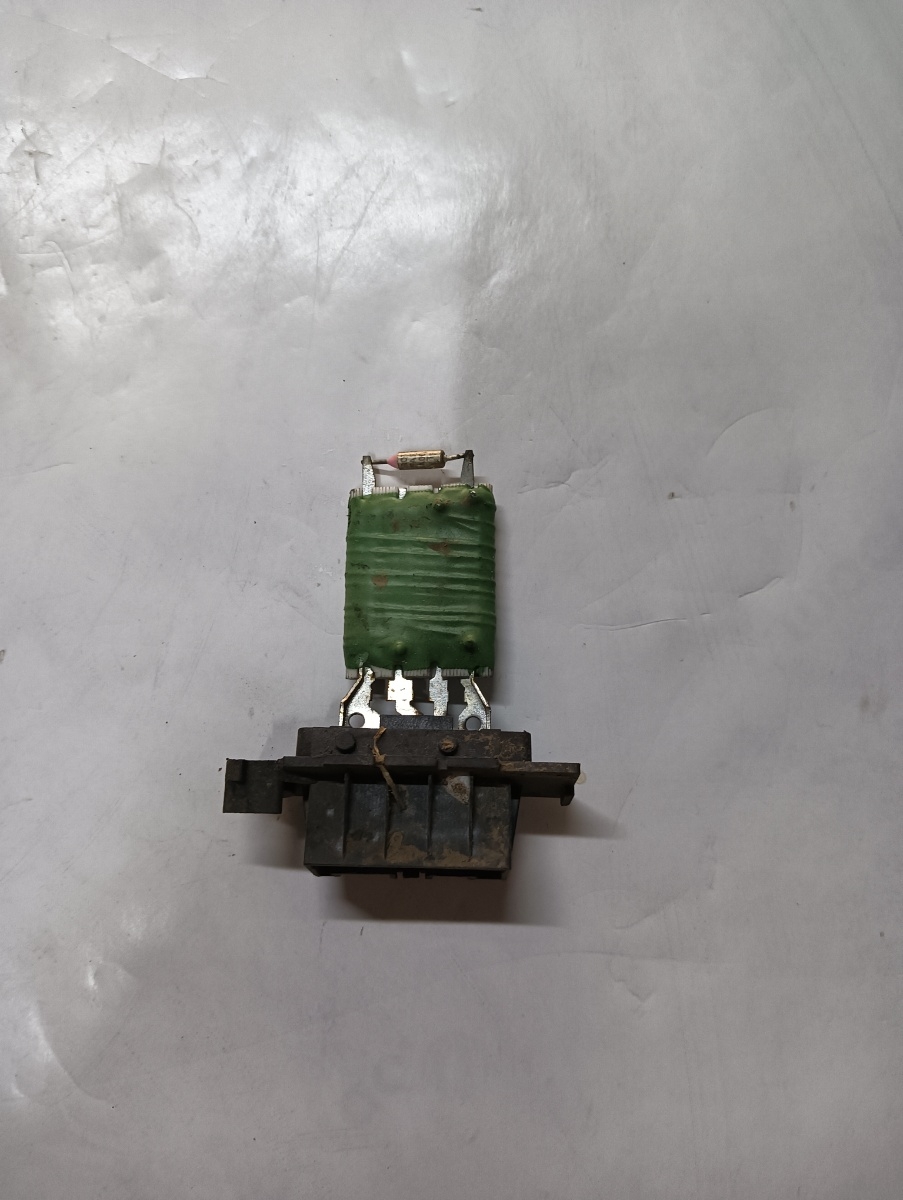 Rezistor motor/ventilator aeroterma OPEL CORSA D S07 2006 - 2014 – foto 2
