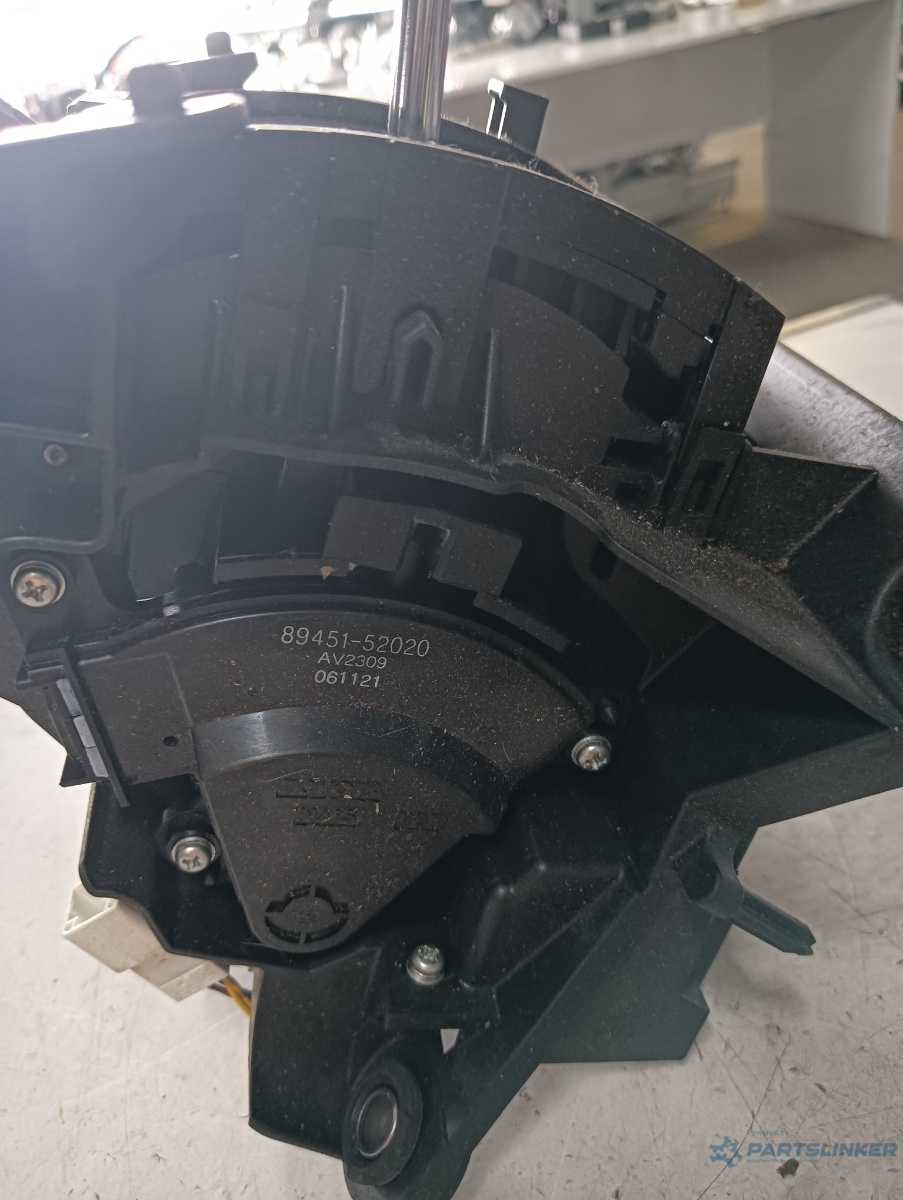 Schimbator viteze TOYOTA AURIS (_E15_) [ 2006 - 2012 ] 1.6 (1ZR-FE) 91KW|124HP OEM 8945152020 – foto 2