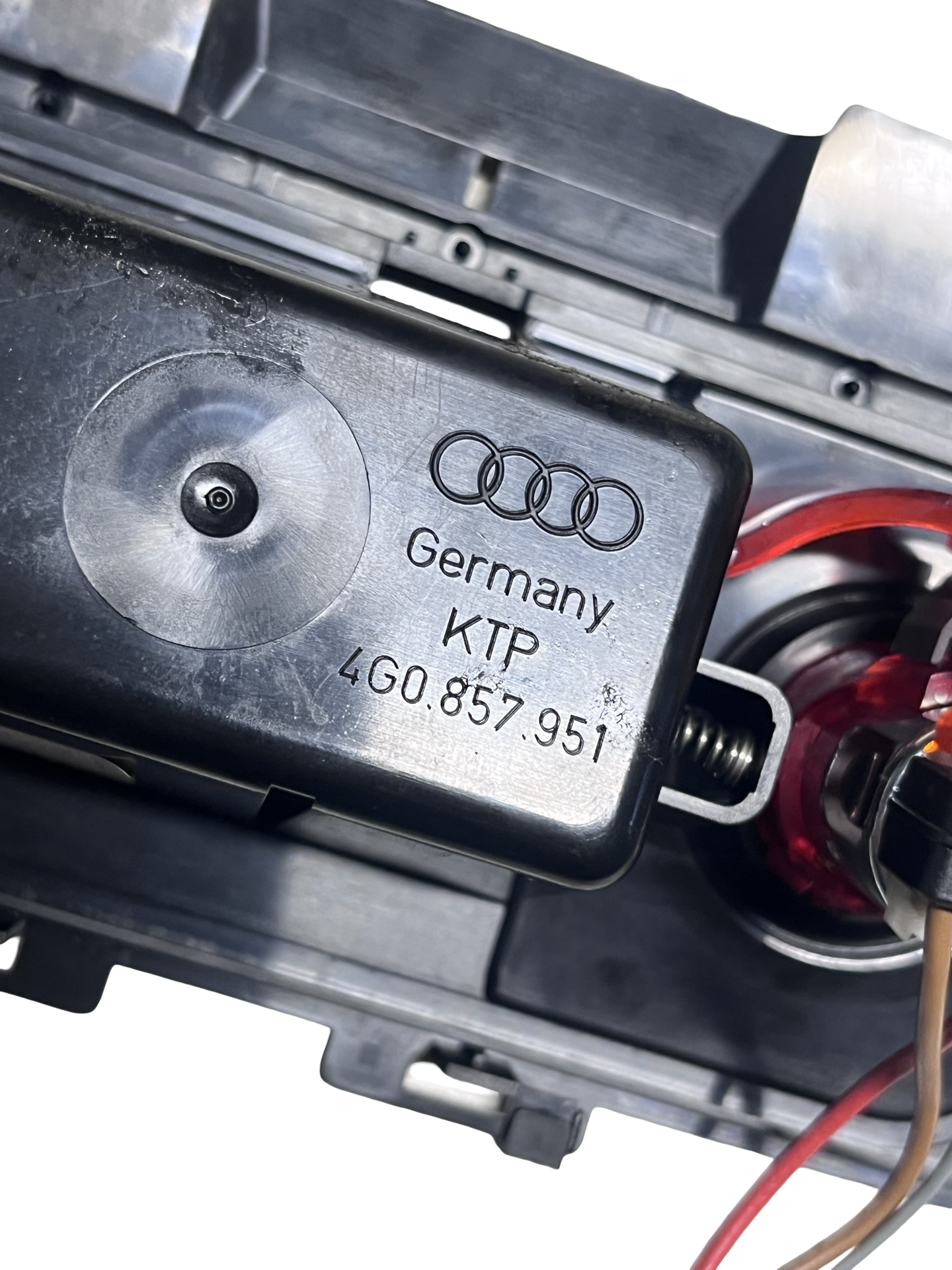 Scrumiera + bricheta Audi A7 Sportback 2010–2018 - cod: 4G0857951 – foto 2