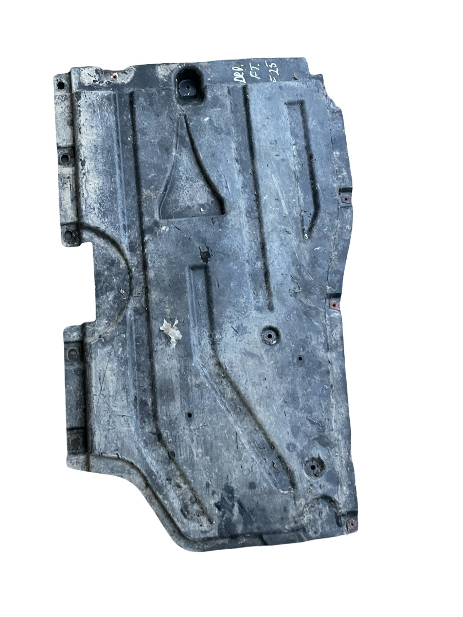 Scut de protectie dreapta fata BMW X3 II F25 2010 - 2017 – foto 2