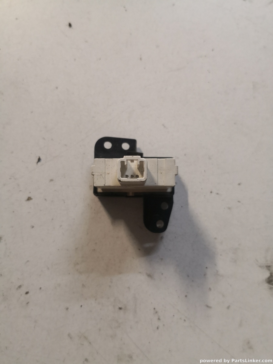 Senzor airbag MITSUBISHI GRANDIS (NA_W) [ 2003 - 2011 ] OEM R3311 – foto 2