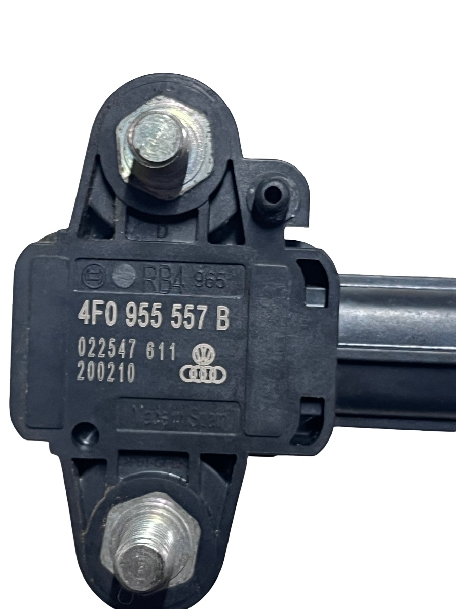 Senzor de impact airbag dreapta fata AUDI A6 III Avant 4F5, C6 2005 - 2011 4F0955557B – foto 2