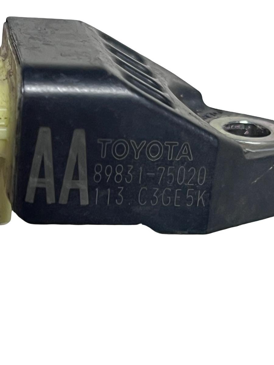 Senzor de impact airbag dreapta spate TOYOTA PRIUS _W3_ 2008 -> 89831-75020 – foto 2