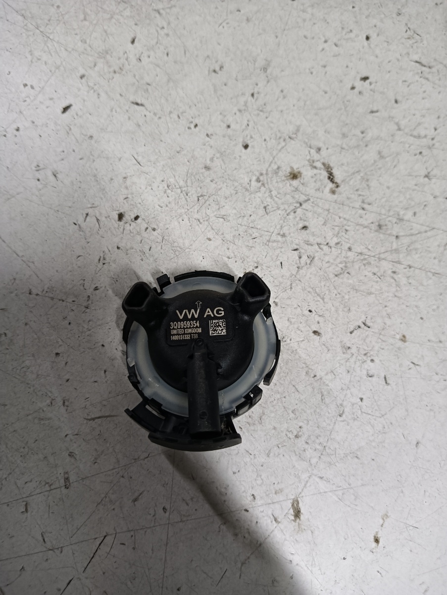 Senzor impact VOLKSWAGEN PASSAT 3G2 2014 - > 3q0959354