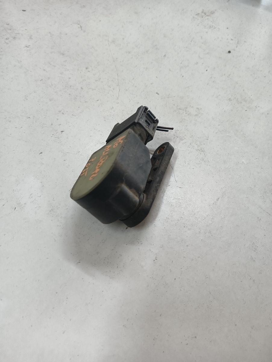 Senzor nivel faruri stanga spate AUDI A6 III Allroad 4FH, C6 2006 - 2011 8e0907503 – foto 2