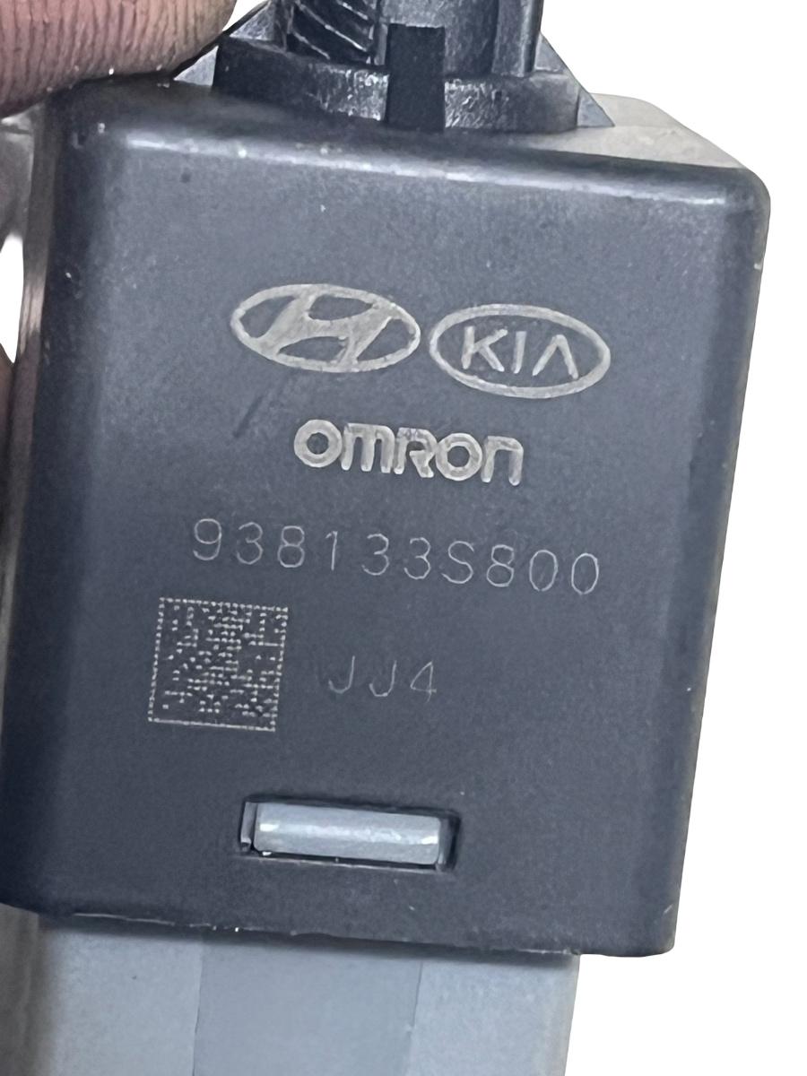 Senzor pedala de frana HYUNDAI ix35 LM, EL, ELH 2009 -> 938133S800 – foto 2