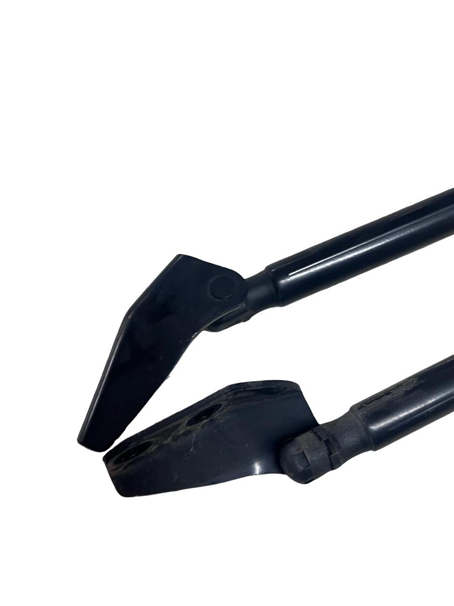 Set amortizoare haion SUZUKI SX4 S-Cross JY 2023 -> 81860-63T00 – foto 2