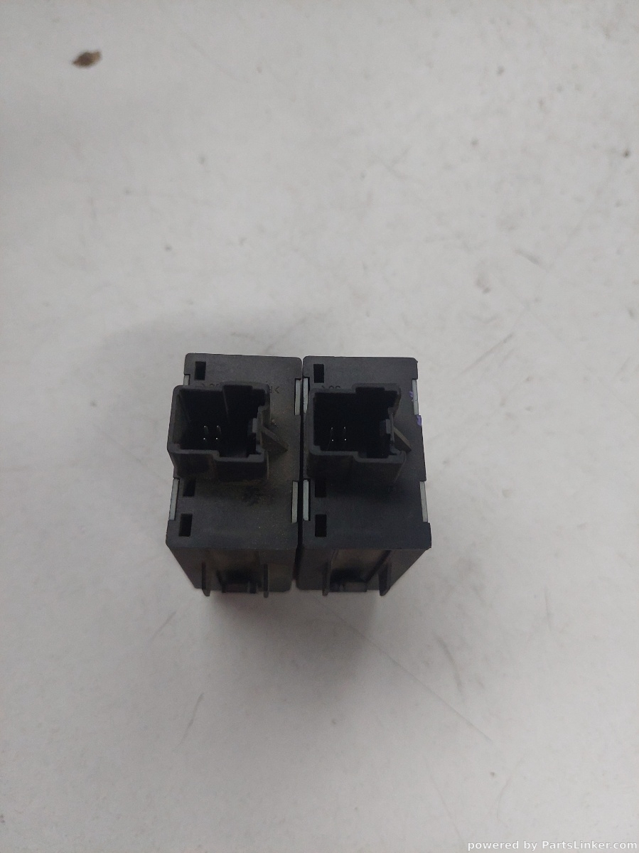 Set butoane scaune incalzire FORD FOCUS C-MAX (DM2) [ 2003 - 2007 ] OEM 3m5t19k314ac – foto 2