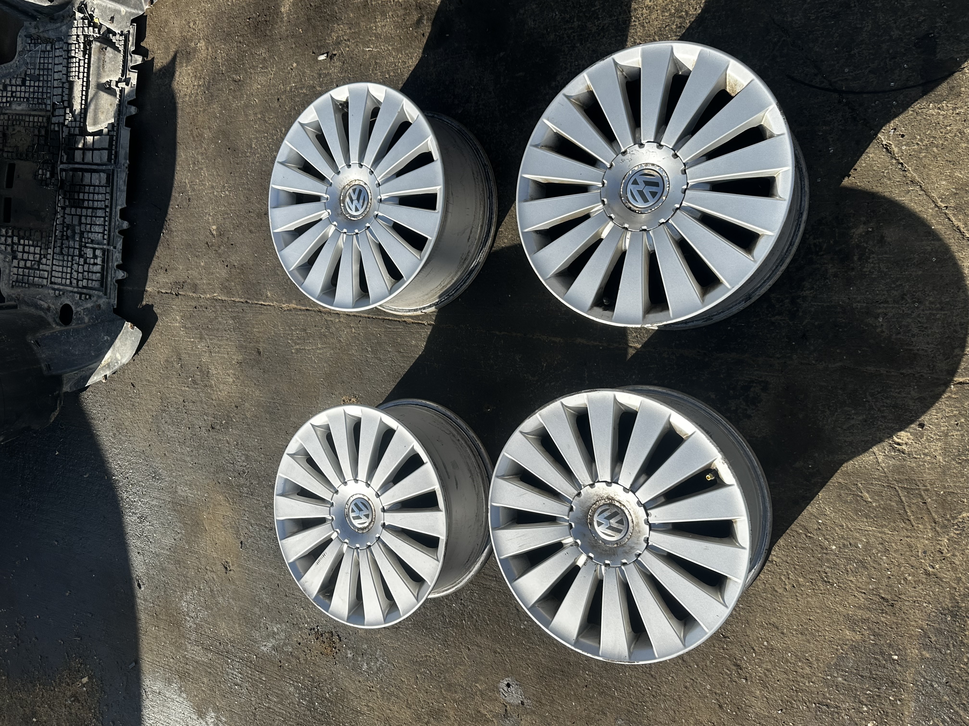Set jante Din Aliaj R17 Volkswagen Passat B6 2005–2010 - cod: 3C0601025G 7.5Jx17H2 ET47