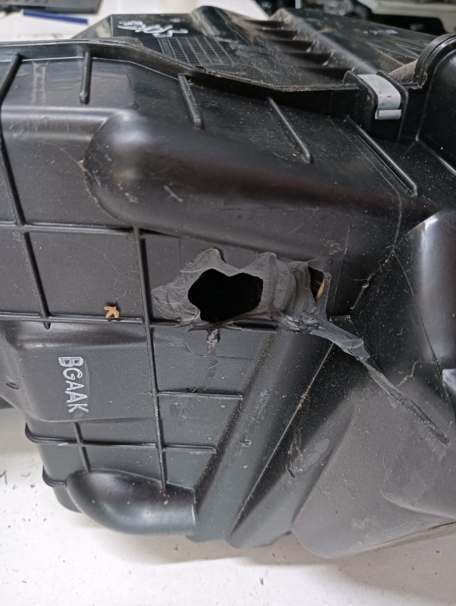 Sistem climatizare/aeroterma  HYUNDAI SANTA FE II CM 2005 - 2012 – foto 2