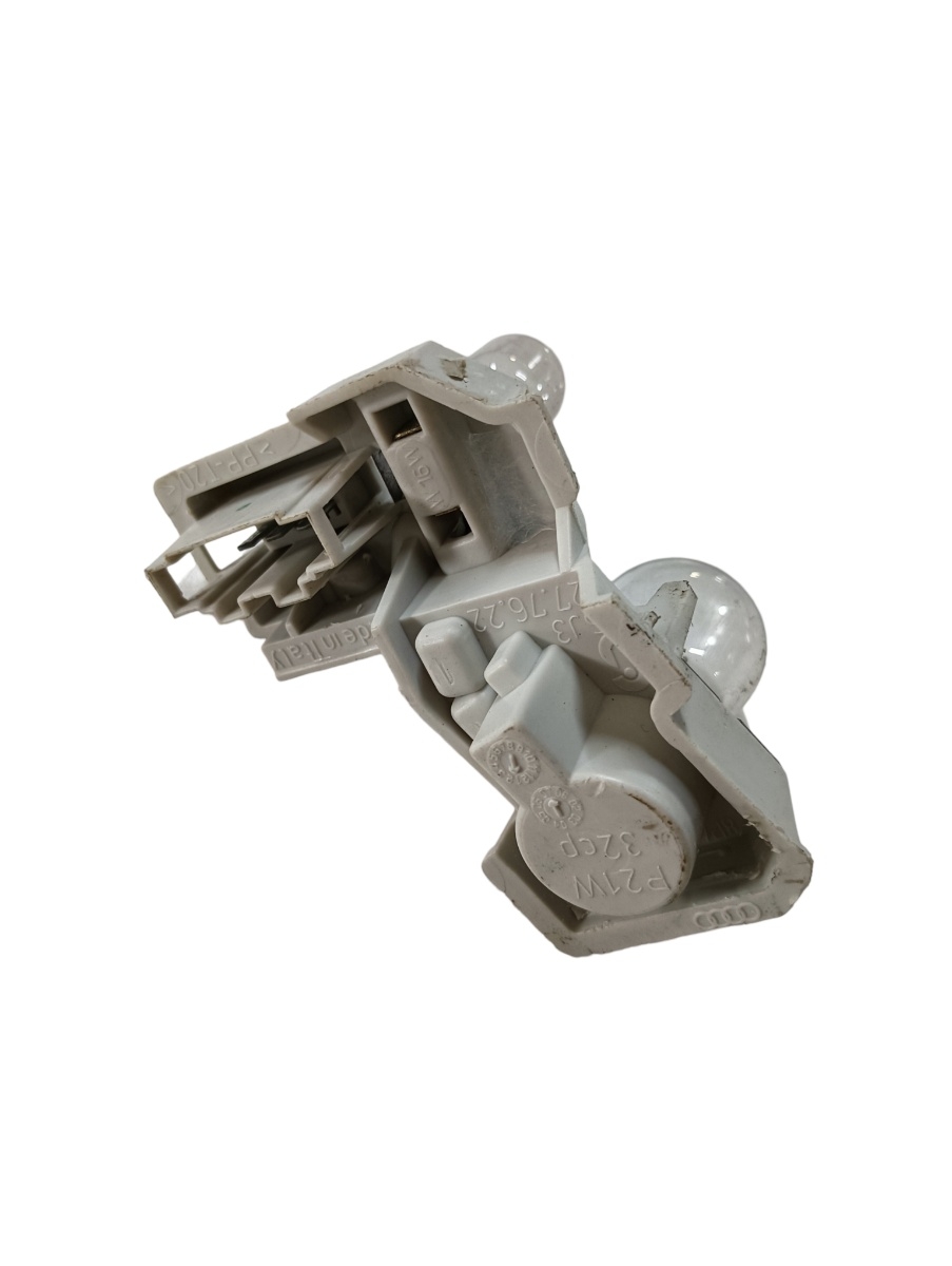 Soclu stop  dreapta AUDI A3 II 8P1 2003 - 2013 8p4945258a – foto 2
