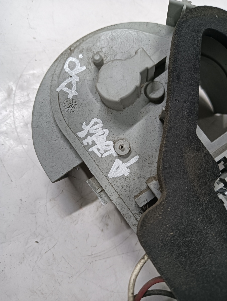 Soclu stop  dreapta spate RENAULT MEGANE 2  Cabrio 2002 - 2007 – foto 2