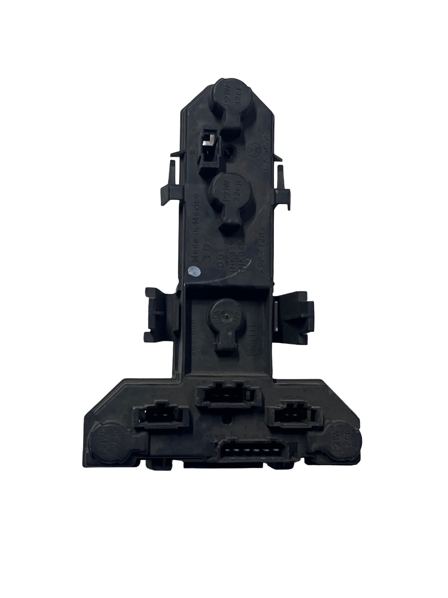Soclu stop stanga spate VOLKSWAGEN BORA 1J2 1998 - 2013 1J5945257 – foto 3