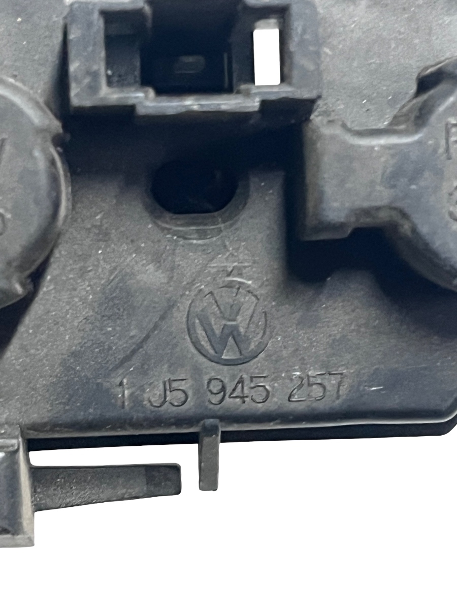 Soclu stop stanga spate VOLKSWAGEN BORA 1J2 1998 - 2013 1J5945257 – foto 2