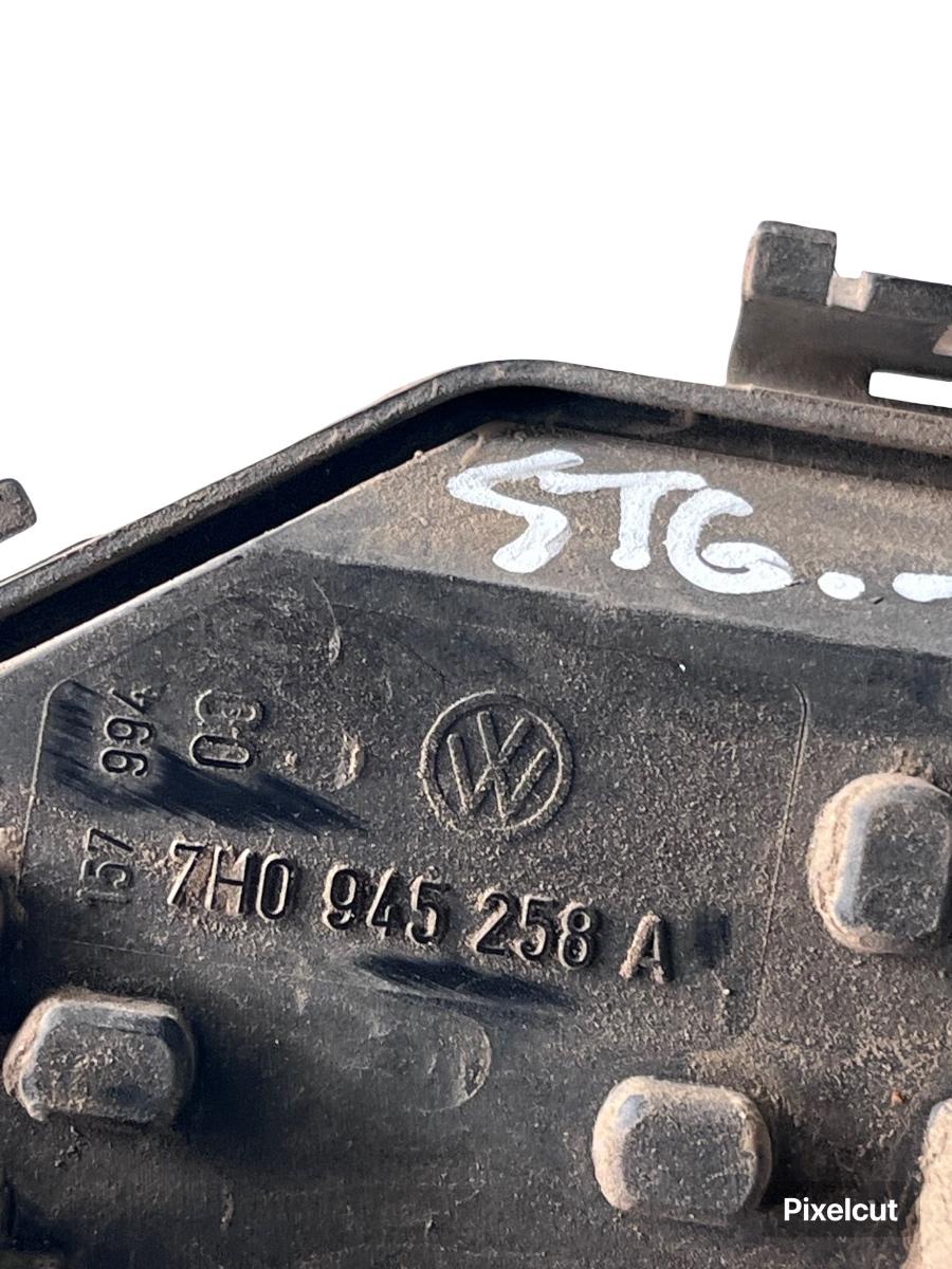 Soclu stop stanga spate VOLKSWAGEN TRANSPORTER V Bus 7HB, 7HJ, 7EB, 7EJ, 7EF, 7EG, 7HF, 7H0945258A – foto 2