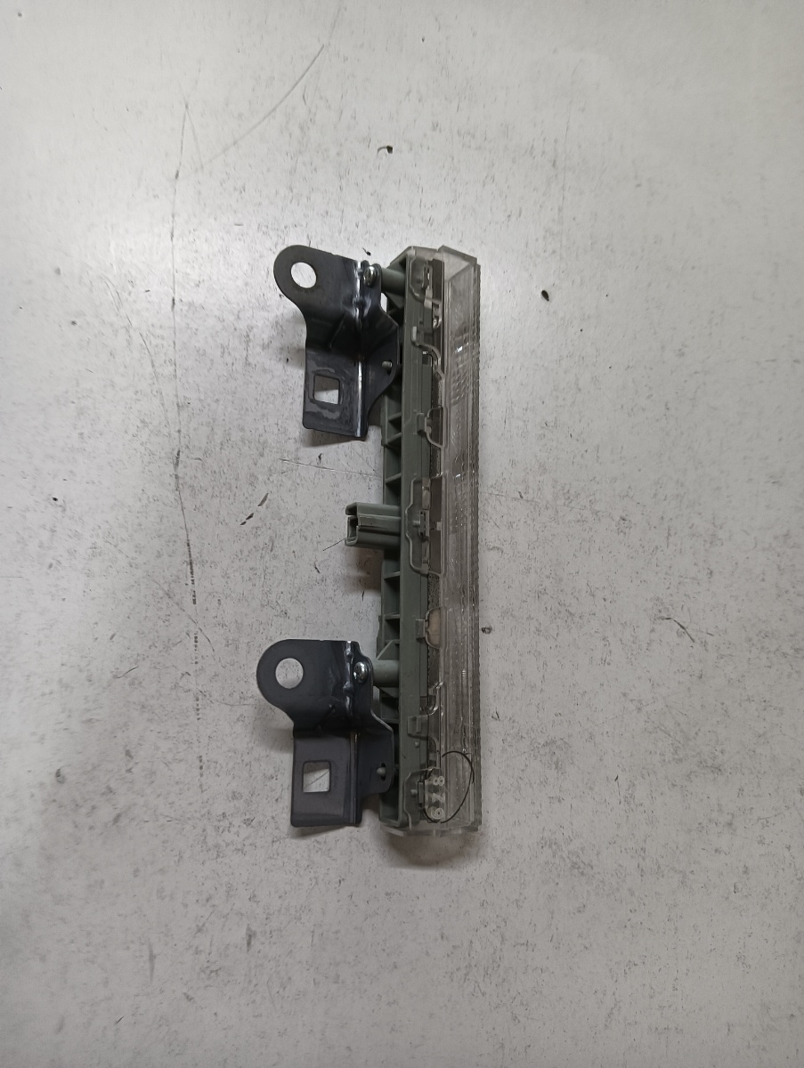 Stop haion  TOYOTA AURIS _E15_ 2006 - 2012 – foto 2