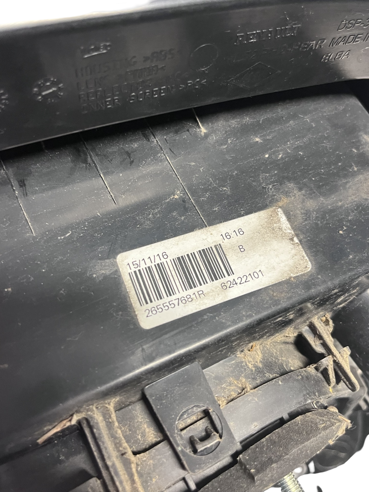 Stop stânga spate Dacia Logan 2 2012–2020 Facelift - cod: 265557681R – foto 4