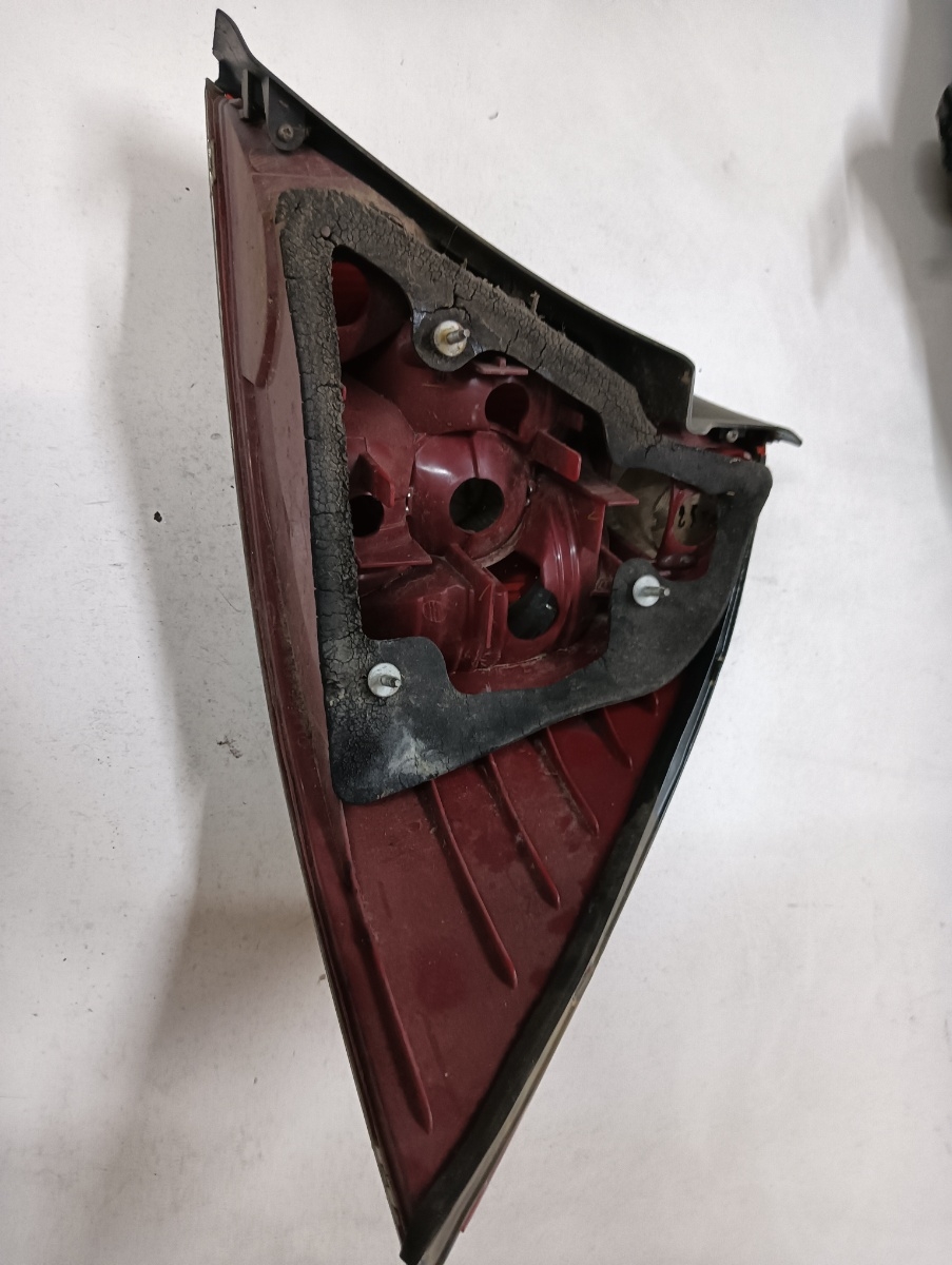 Stop stanga spate FORD MONDEO facelift III B5Y 2000 - 2007 – foto 2