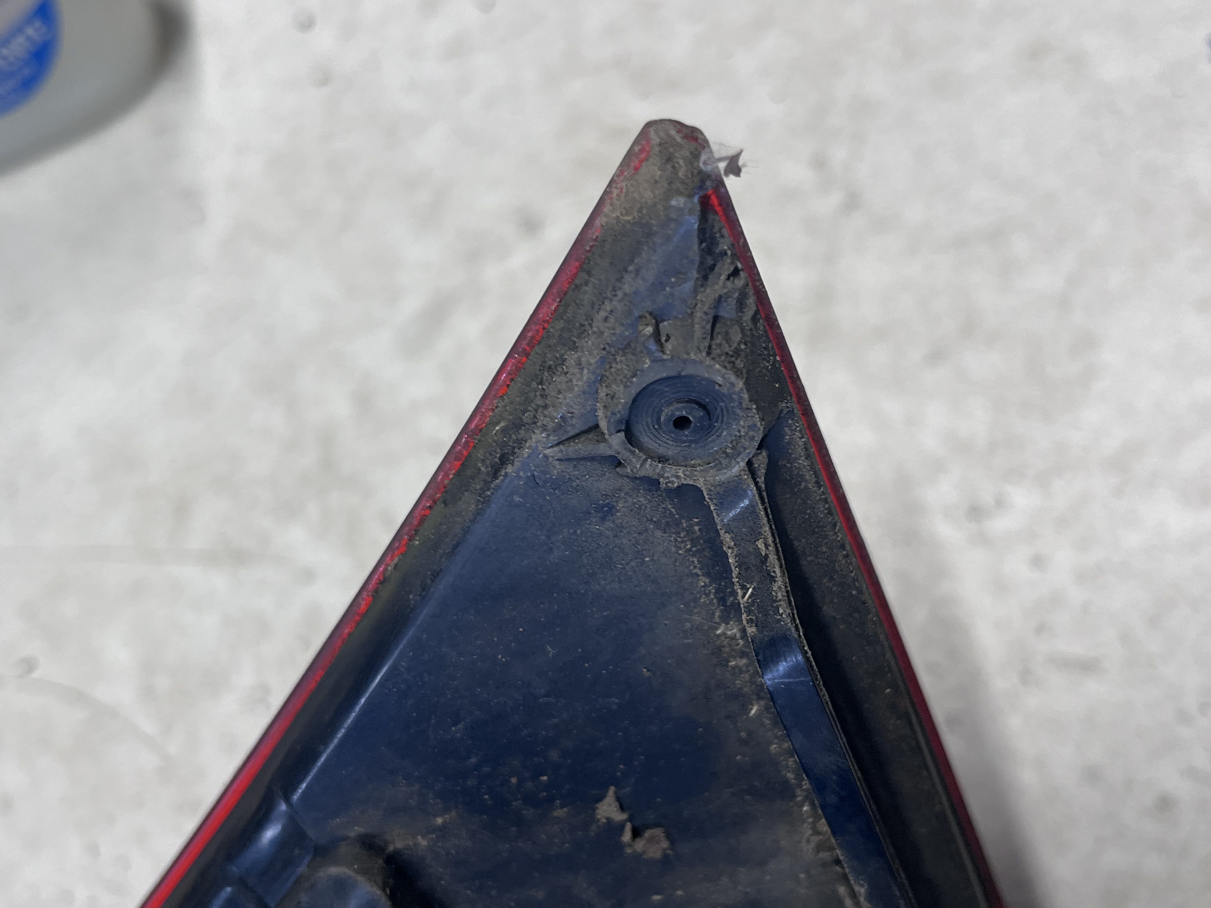 Stop stânga spate Volkswagen Golf 4 Hatchback 1997–2006 - UN GHIDAJ DE PRINDERE RUPT – foto 3