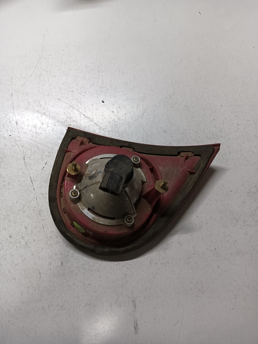 Stopuri dreapta spate VOLKSWAGEN GOLF V 1K1 2003 - 2009 – foto 2