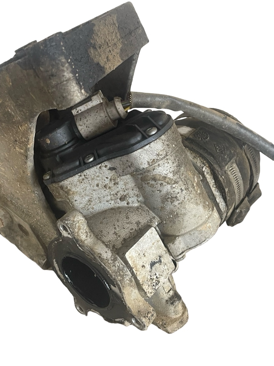 Supapa EGR + suport RENAULT MASTER 2008 2.5D EURO4 8200686637 – foto 2
