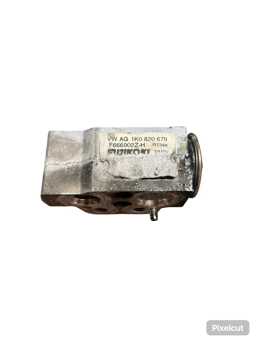 Supapa ralanti (regulator) VOLKSWAGEN GOLF VI 5K1 2008 - 2013 VAG 1K0820679 – foto 3