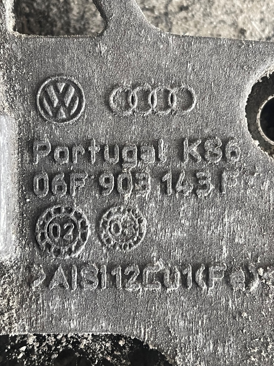 Suport accesorii VOLKSWAGEN TOURAN 1T1, 1T2 2003 - 2010 2.0 FSI AXW 06F903143F – foto 3