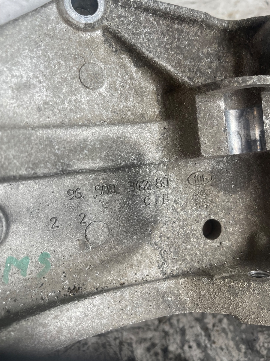 Suport alternator PEUGEOT 407 6D_ 2004 - > 2.0 HDi 135 RHR (DW10BTED4) 9650034280 – foto 3