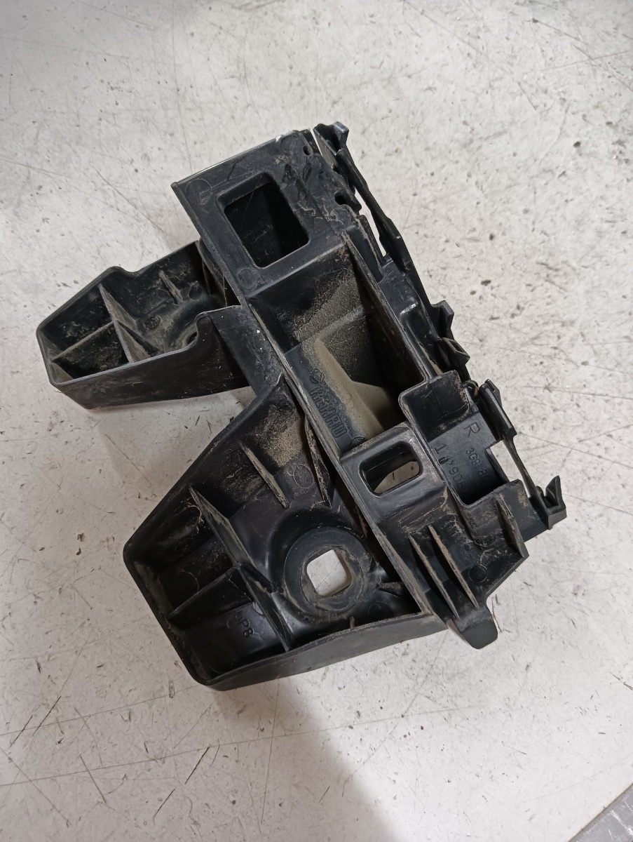 Suport bara  dreapta spate VOLKSWAGEN (SVW) PASSAT (B8) [ 2016 - > ] OEM 3g9807484 – foto 2