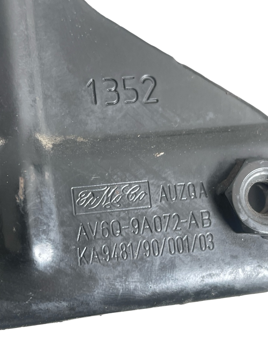 Suport carcasa filtru combustibil FORD FOCUS III Saloon BM 2010 - > 1.6 TDCi T1DA, T1DB AV6Q-9A072-AB – foto 3