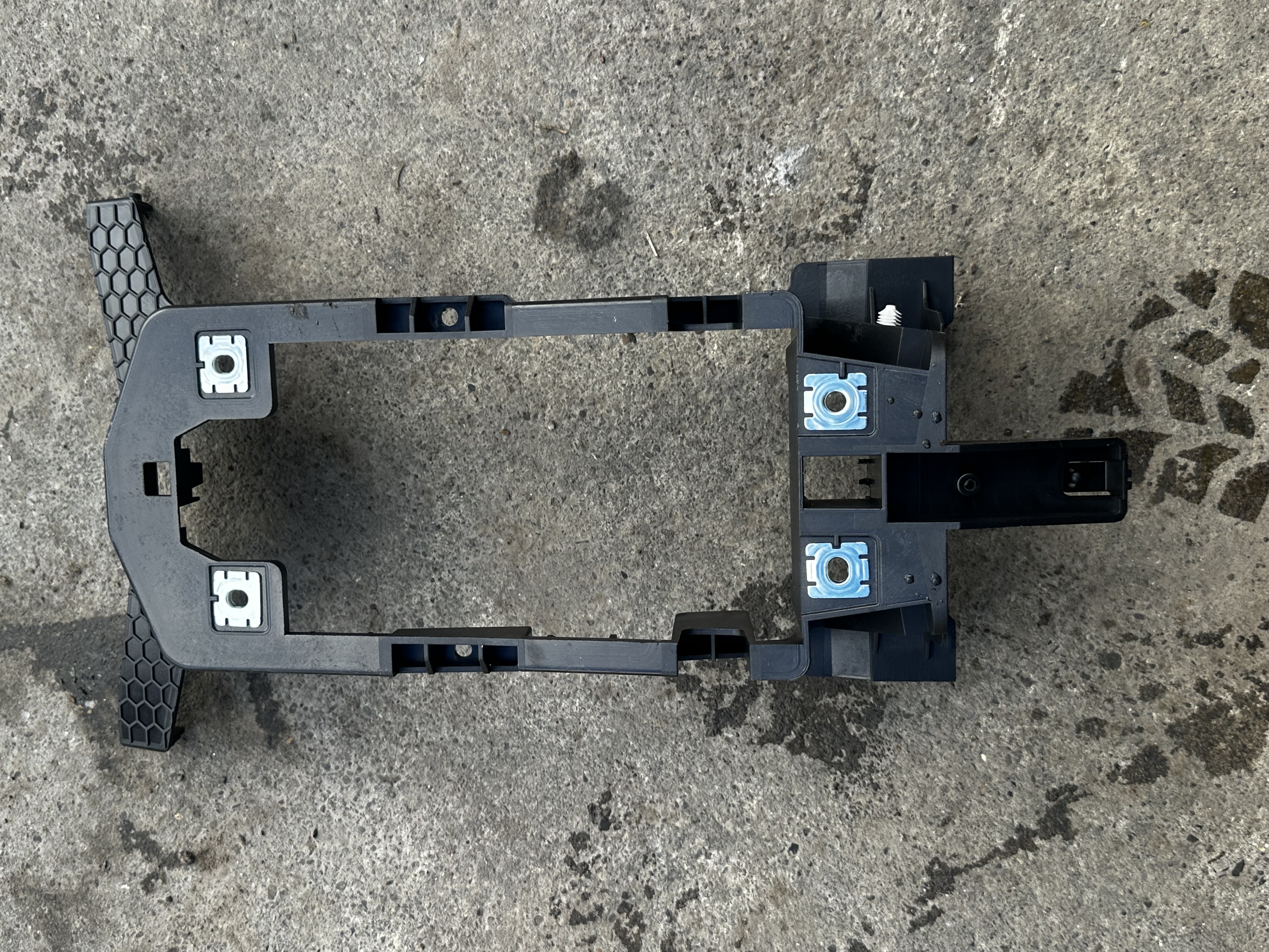 Suport Consola Centrala Audi A7 Sportback 2010–2018 - cod: 4G0863531