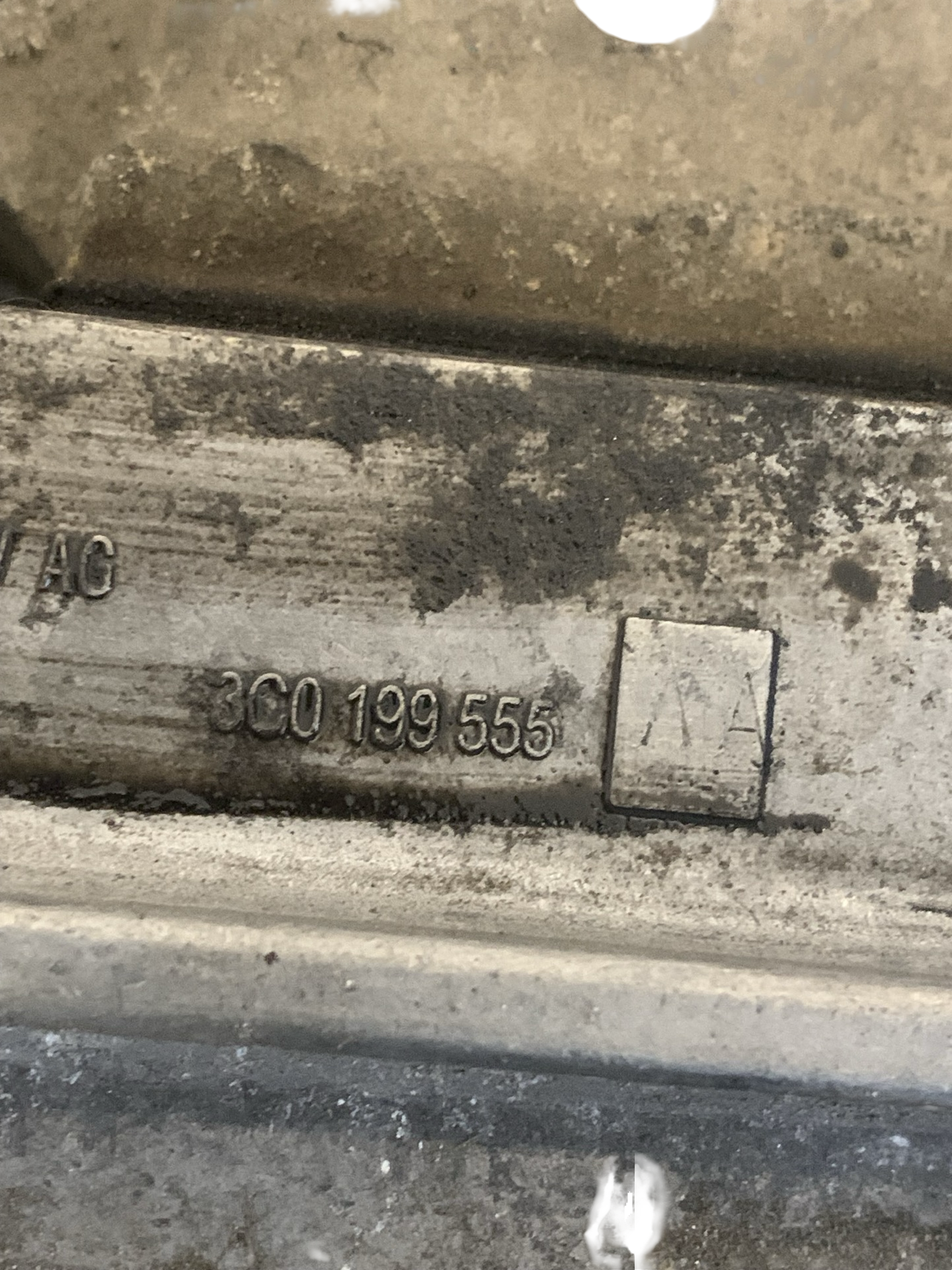 Suport Cutie Volkswagen Passat B6 2.0 TDI 8V PDE EA188 / BMP 2005–2010 - cod: 3C0199555 – foto 2